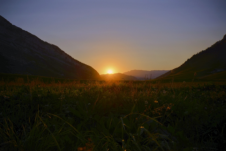 Imagine Ta Réalité • Coucher de soleil depuis le Col des Aravis, Haute-Savoie, France, 26 juillet 2012