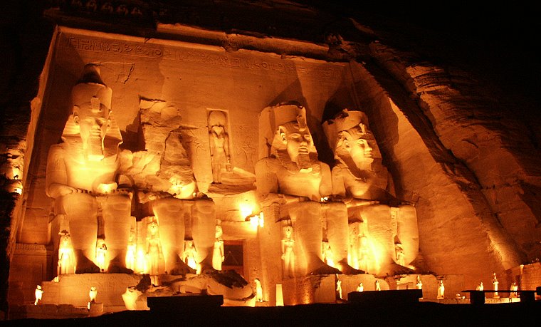 Liberté • Grand Temple d’Abou Simbel, Égypte, 21 novembre 2005