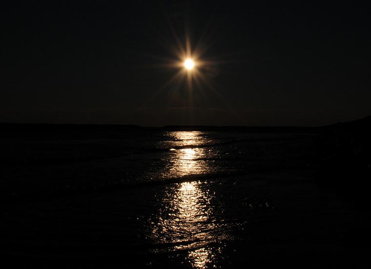 Révélation • Soleil en bord de mer, Saintes-Maries-de-la-mer, Camargue, Bouches-du-Rhône, France, 22 janvier 2011