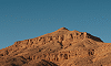 Montagne sacrée de Thèbes ("la cime"), dominant la Vallée des rois, Égypte, 15 novembre 2005