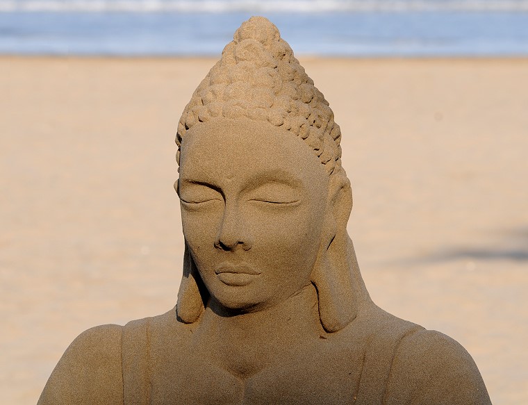 Sagesse • Sculpture en sable (Bouddha), plage de Peñíscola, province de Castellón, Espagne, ‎17 ‎avril ‎2011