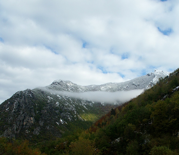 Ré-ancrage • Les Pyrénées aux alentours du château de Miglos, Ariège, France, 12 novembre 2004