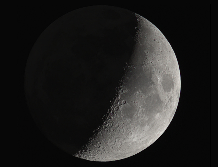 問題 Wèntí • Premier croissant de lune, Baillargues, Hérault, France, 8 décembre 2013