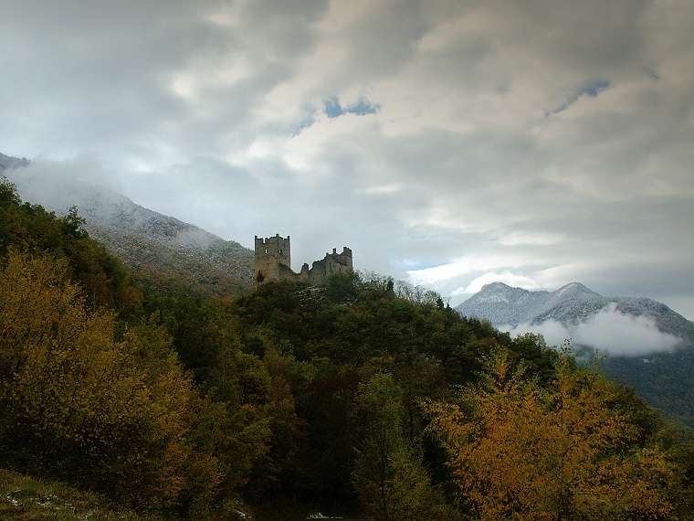 Rythme des saisons : Château de Miglos, Ariège, France, 12 novembre 2004